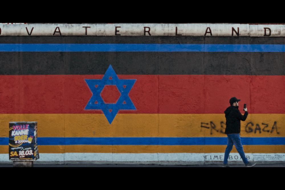 achtung berlin: A jewish problem