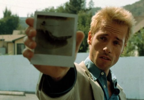 Christopher Nolan: Memento