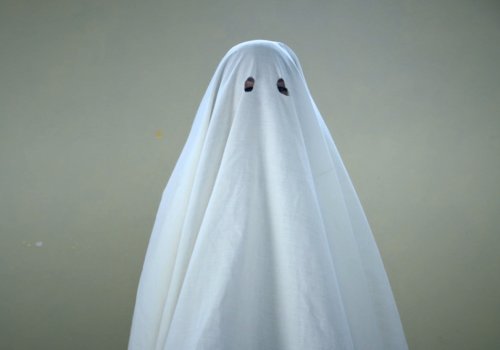 La Sur Real Colombia: Manual para invocar fantasmas